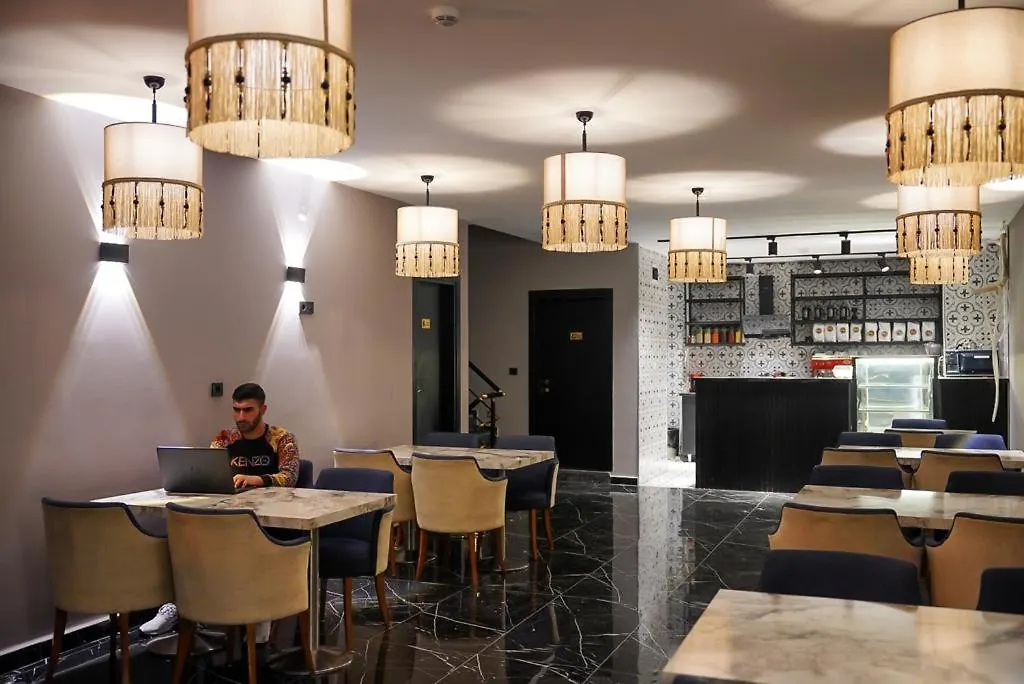 Bed & Breakfast Ky Continental Apartments İzmir
