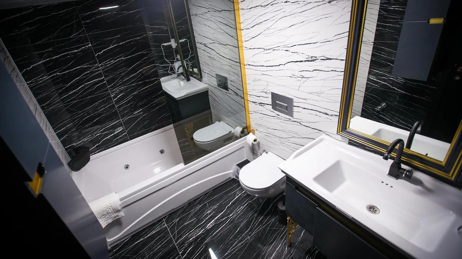 Ky Continental Apartments İzmir Bed & Breakfast