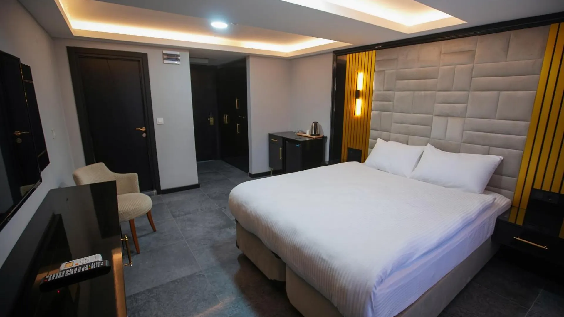 Bed & Breakfast Ky Continental Apartments İzmir